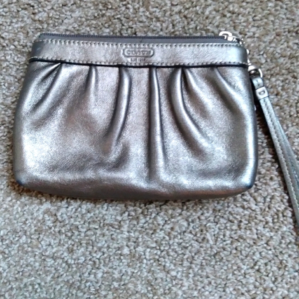 Wristlet
